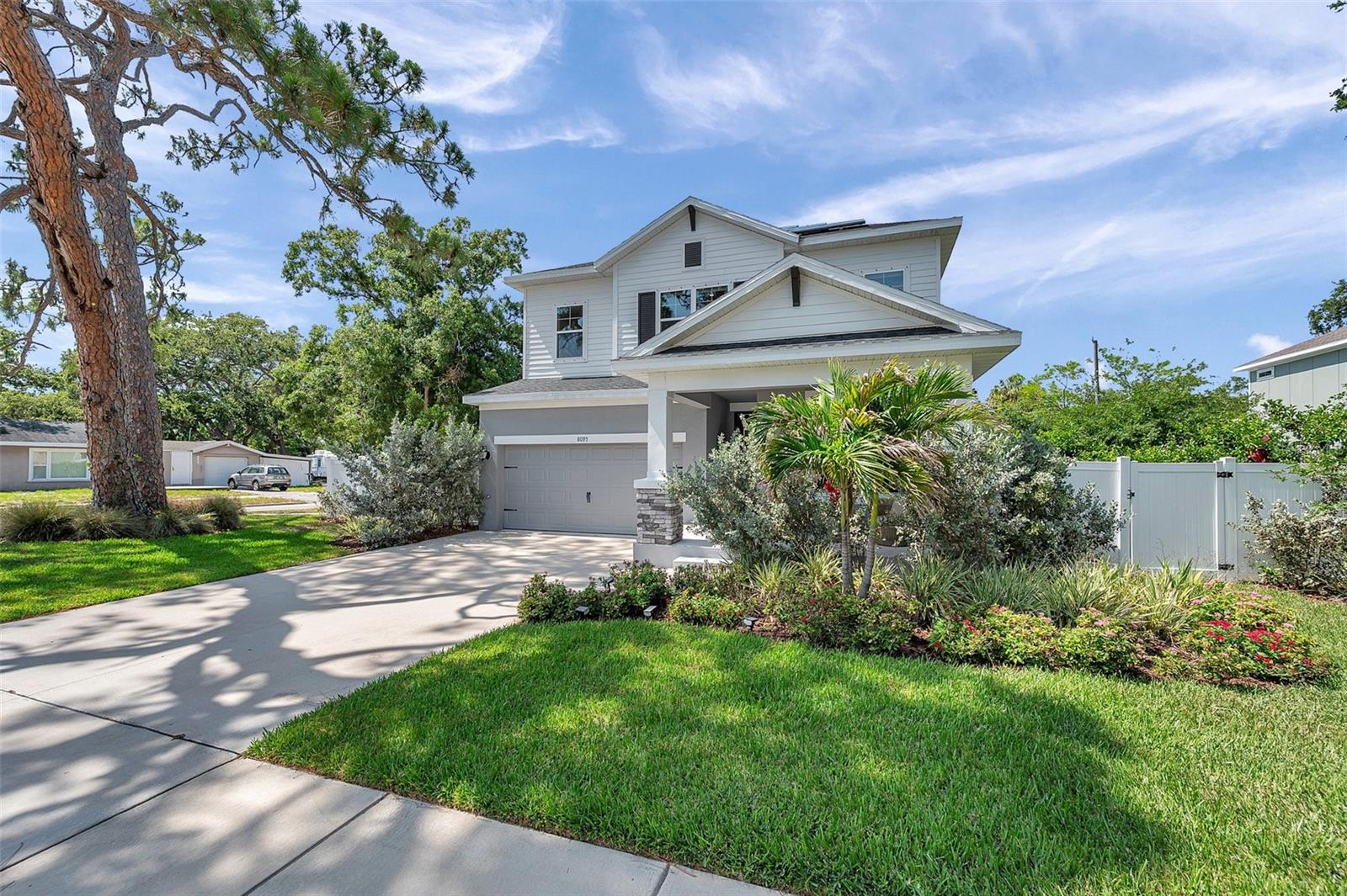 Image 4 of 67 For 8095 35th Ave N