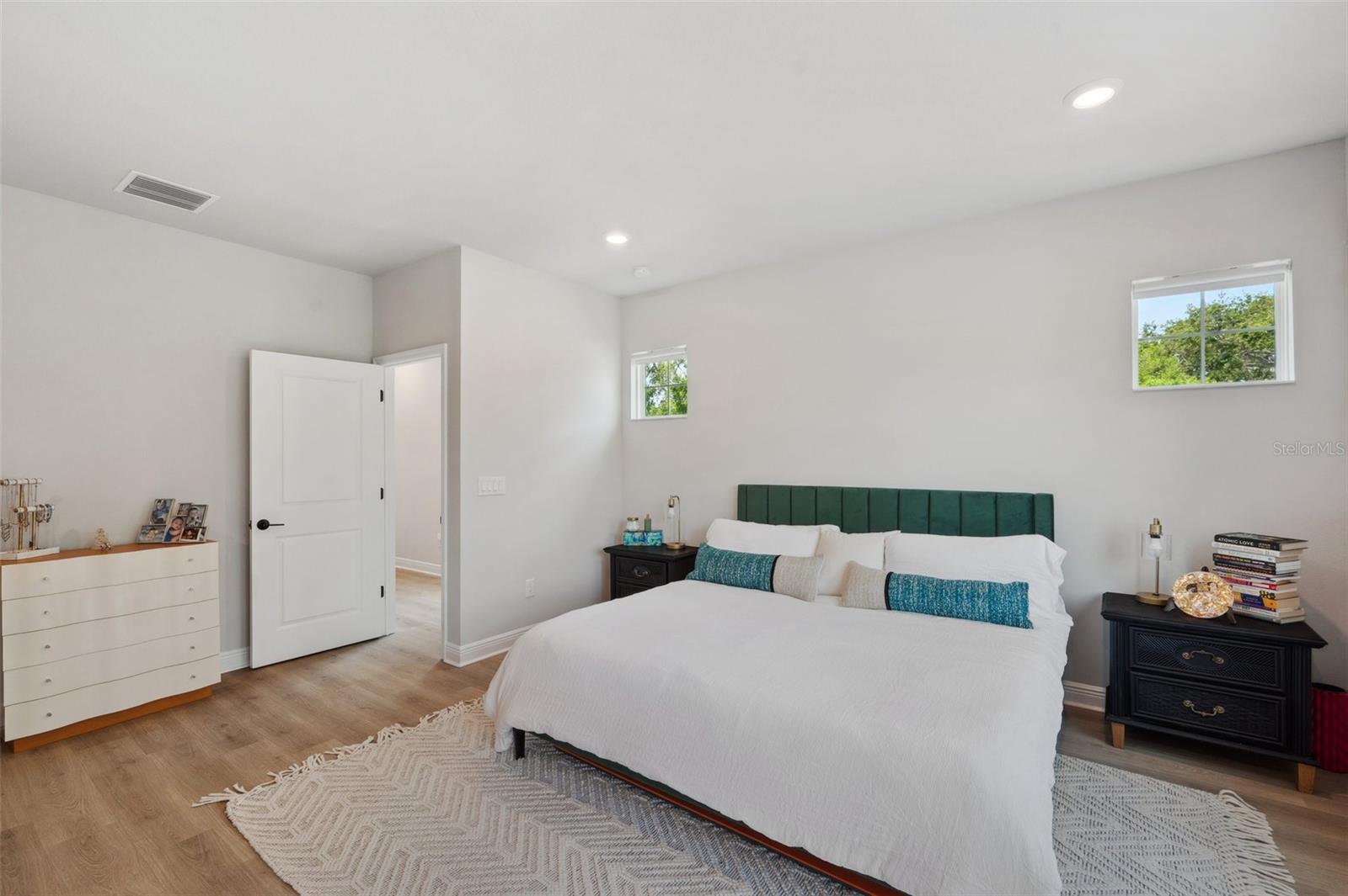Image 45 of 67 For 8095 35th Ave N