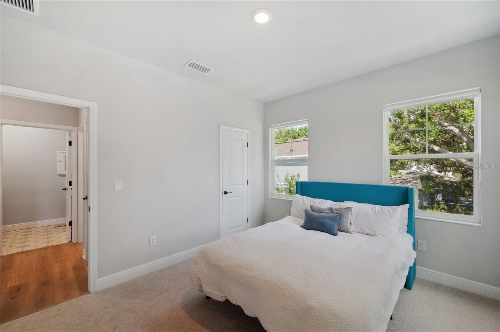 Image 54 of 67 For 8095 35th Ave N
