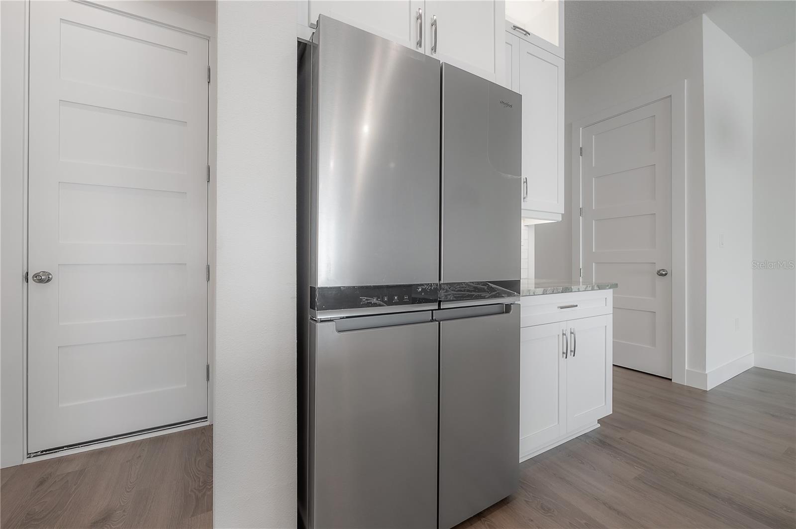 Listing photo id 18 for 5530 9th Street 6