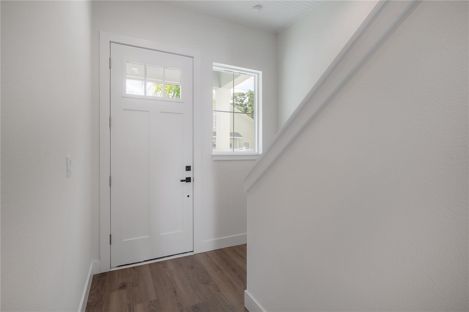 Listing photo id 39 for 5530 9th Street 6