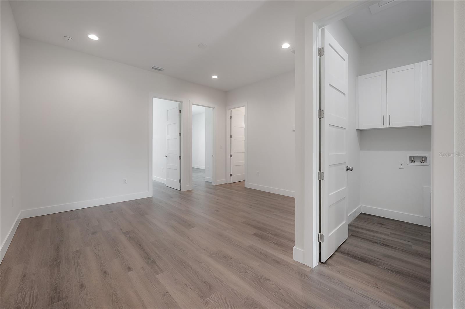 Listing photo id 41 for 5530 9th Street 6