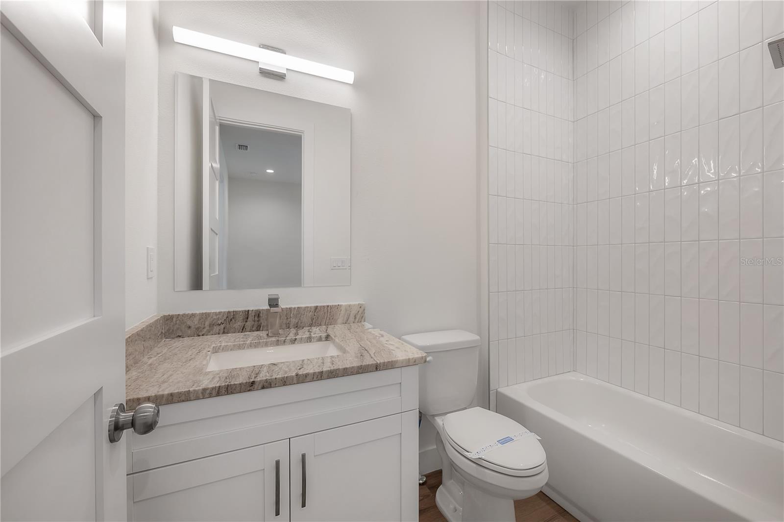 Listing photo id 47 for 5530 9th Street 6