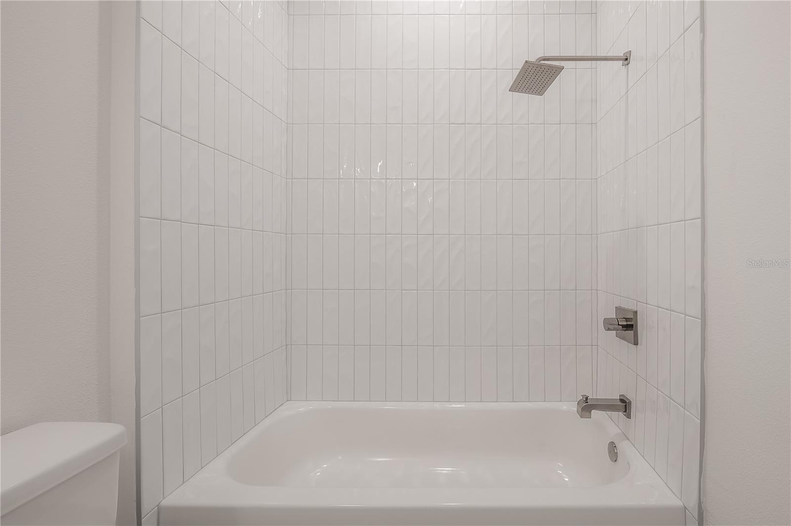 Listing photo id 48 for 5530 9th Street 6