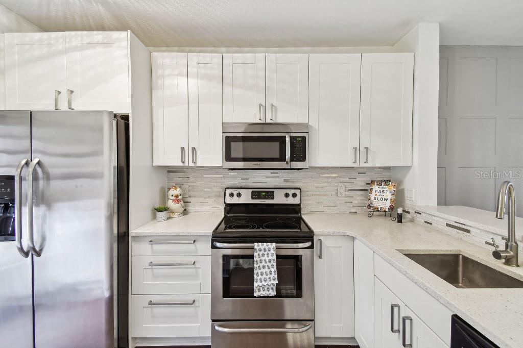 Image 6 of 38 For 6109 Bayside Key Drive