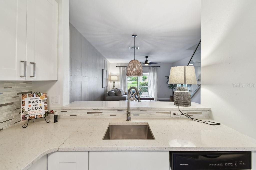 Image 9 of 38 For 6109 Bayside Key Drive