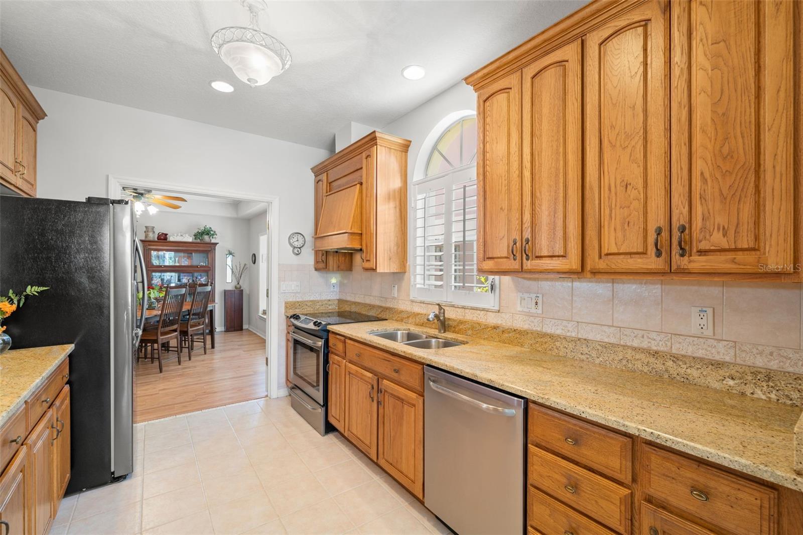 Image 10 of 39 For 8708 Laurel Drive N