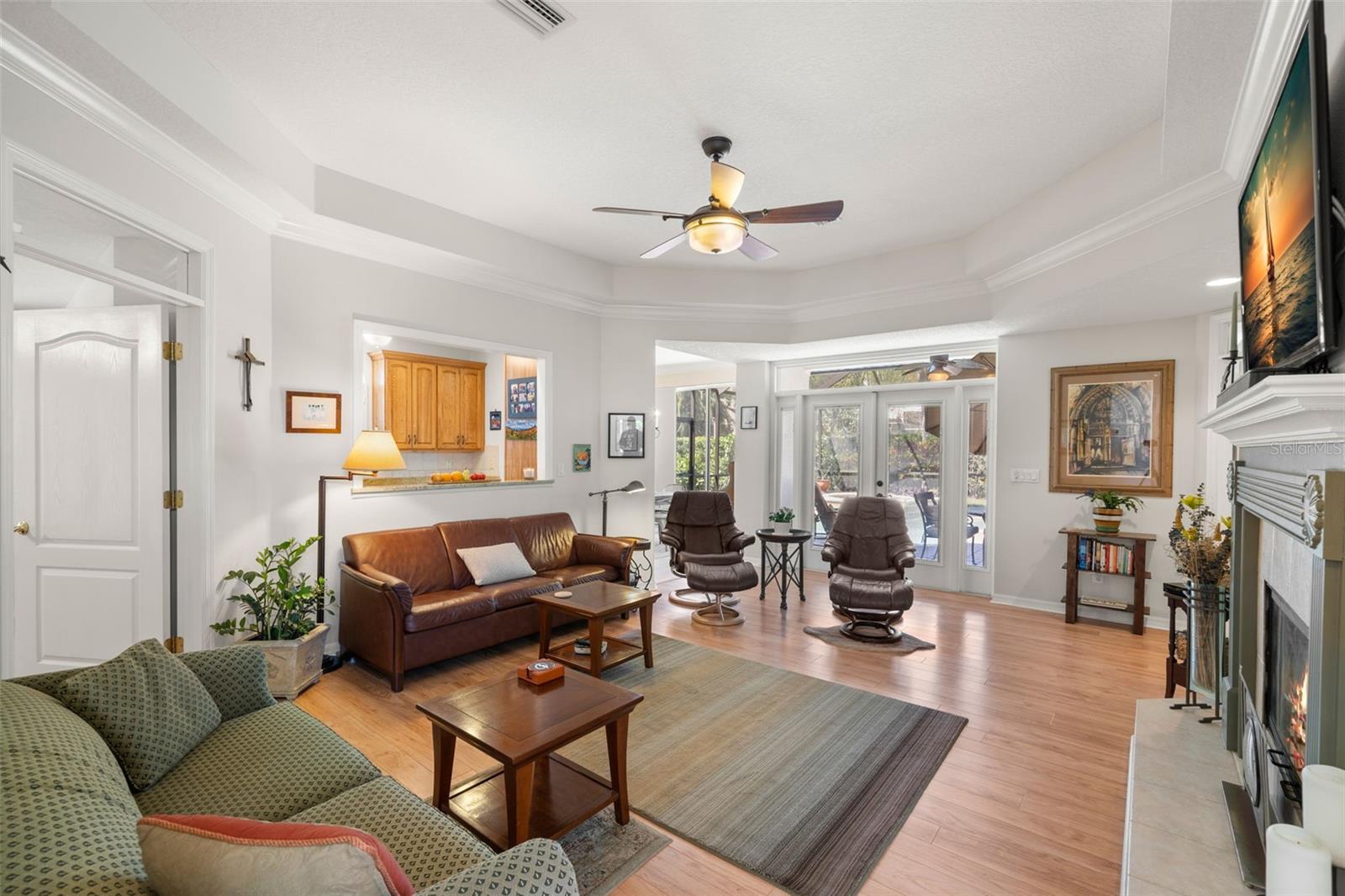 Image 5 of 39 For 8708 Laurel Drive N