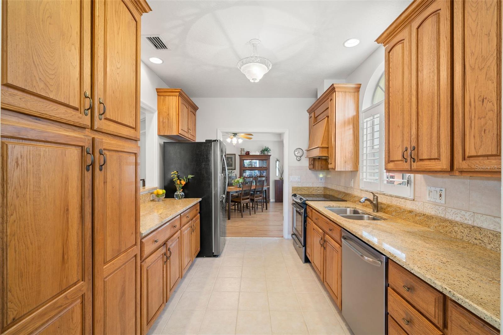 Image 9 of 39 For 8708 Laurel Drive N