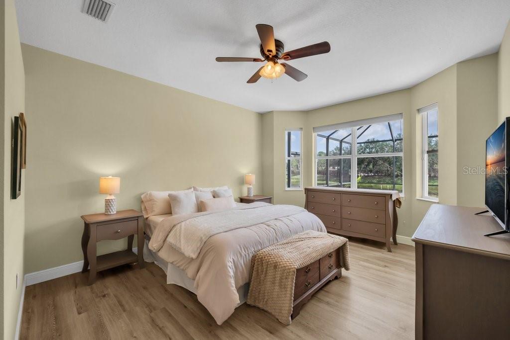 Image 11 of 57 For 8223 Haven Harbour Way