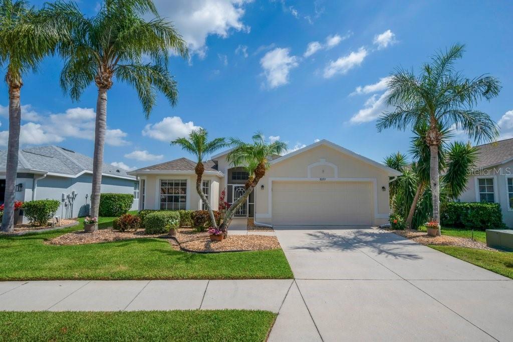Image 16 of 57 For 8223 Haven Harbour Way