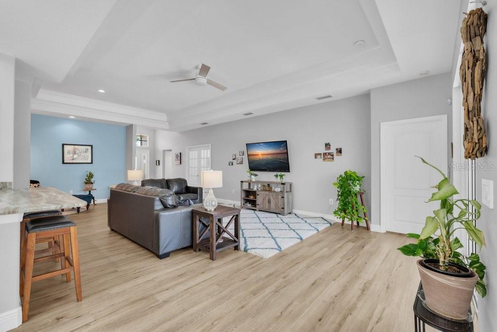 Image 18 of 57 For 8223 Haven Harbour Way