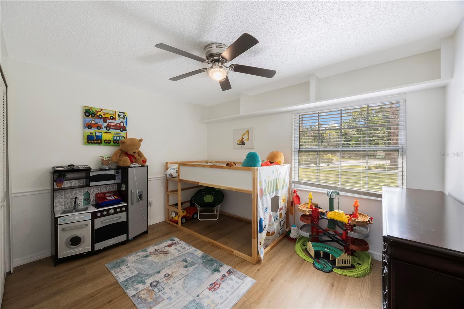Listing photo id 28 for 5933 Carina Trace