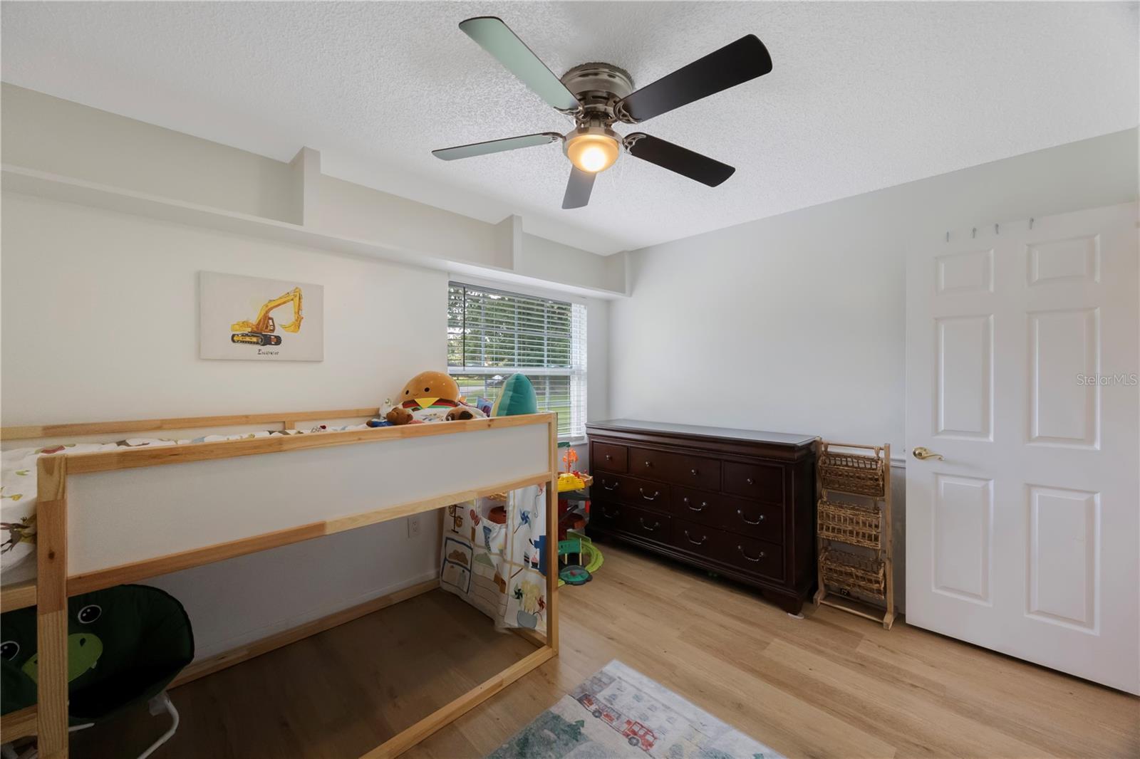 Listing photo id 29 for 5933 Carina Trace