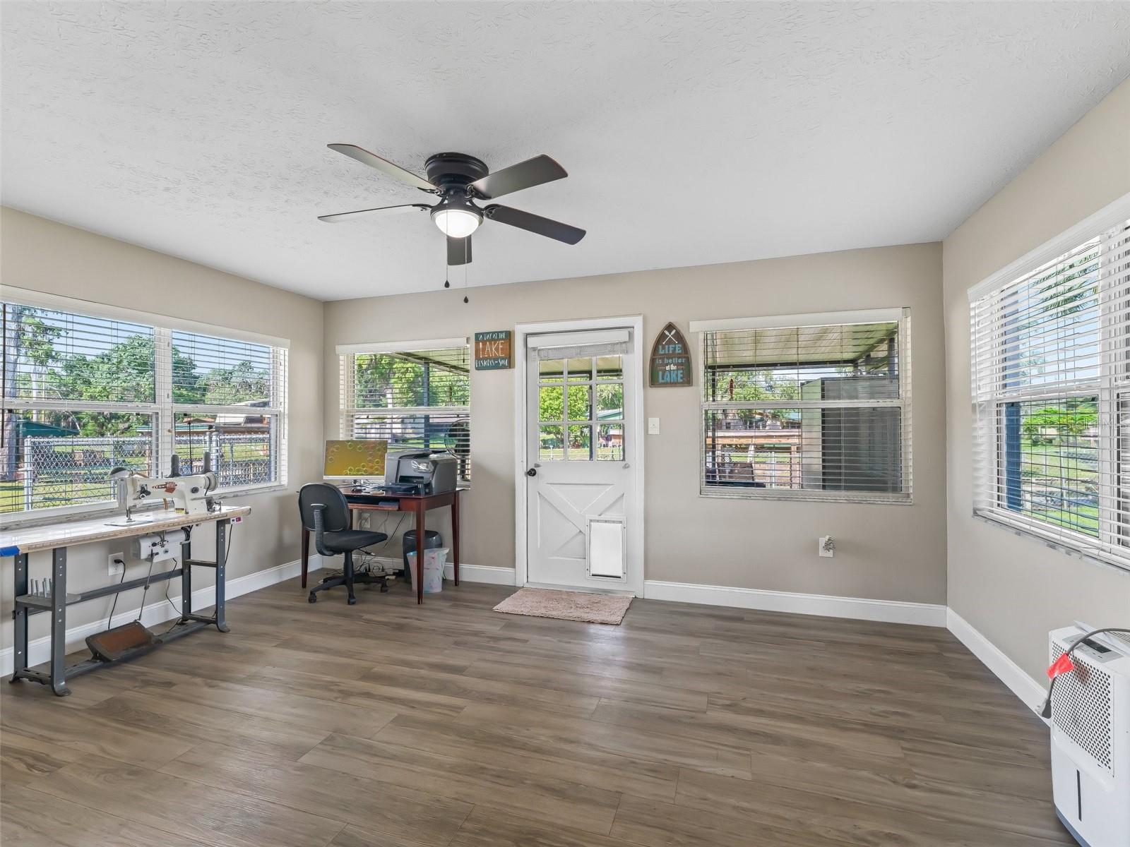Image 15 of 44 For 718 Cr 467  