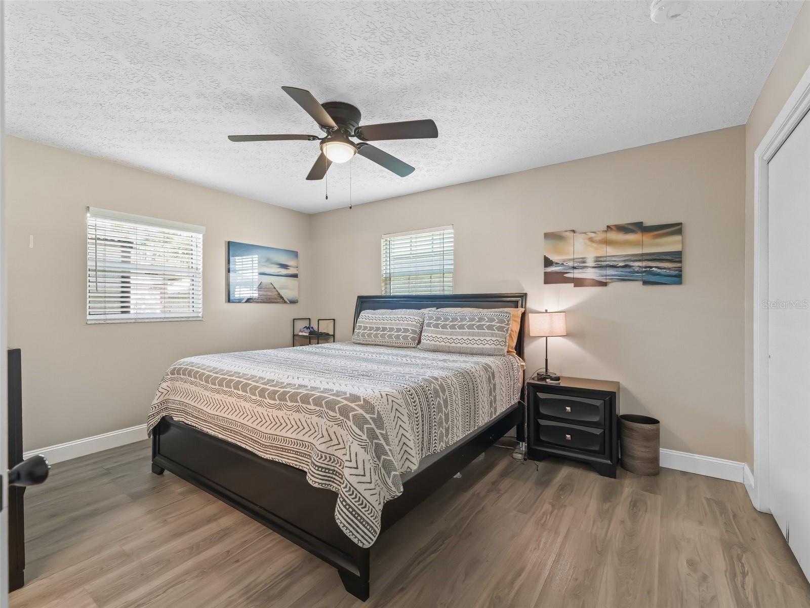 Image 17 of 44 For 718 Cr 467  