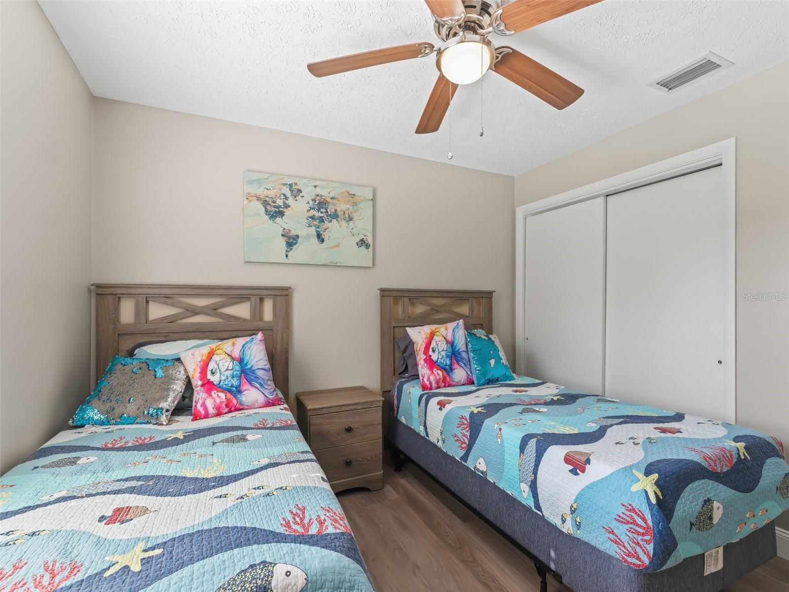 Image 22 of 44 For 718 Cr 467  