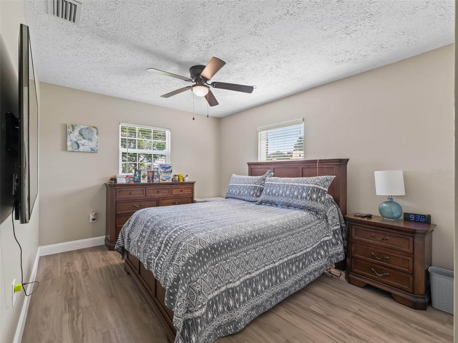 Image 24 of 44 For 718 Cr 467  