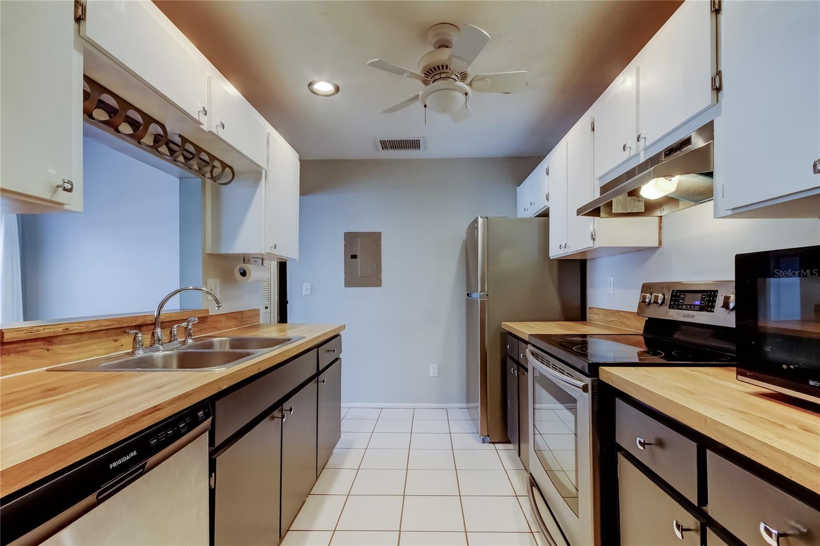 Image 20 of 41 For 2932 Lichen Lane D