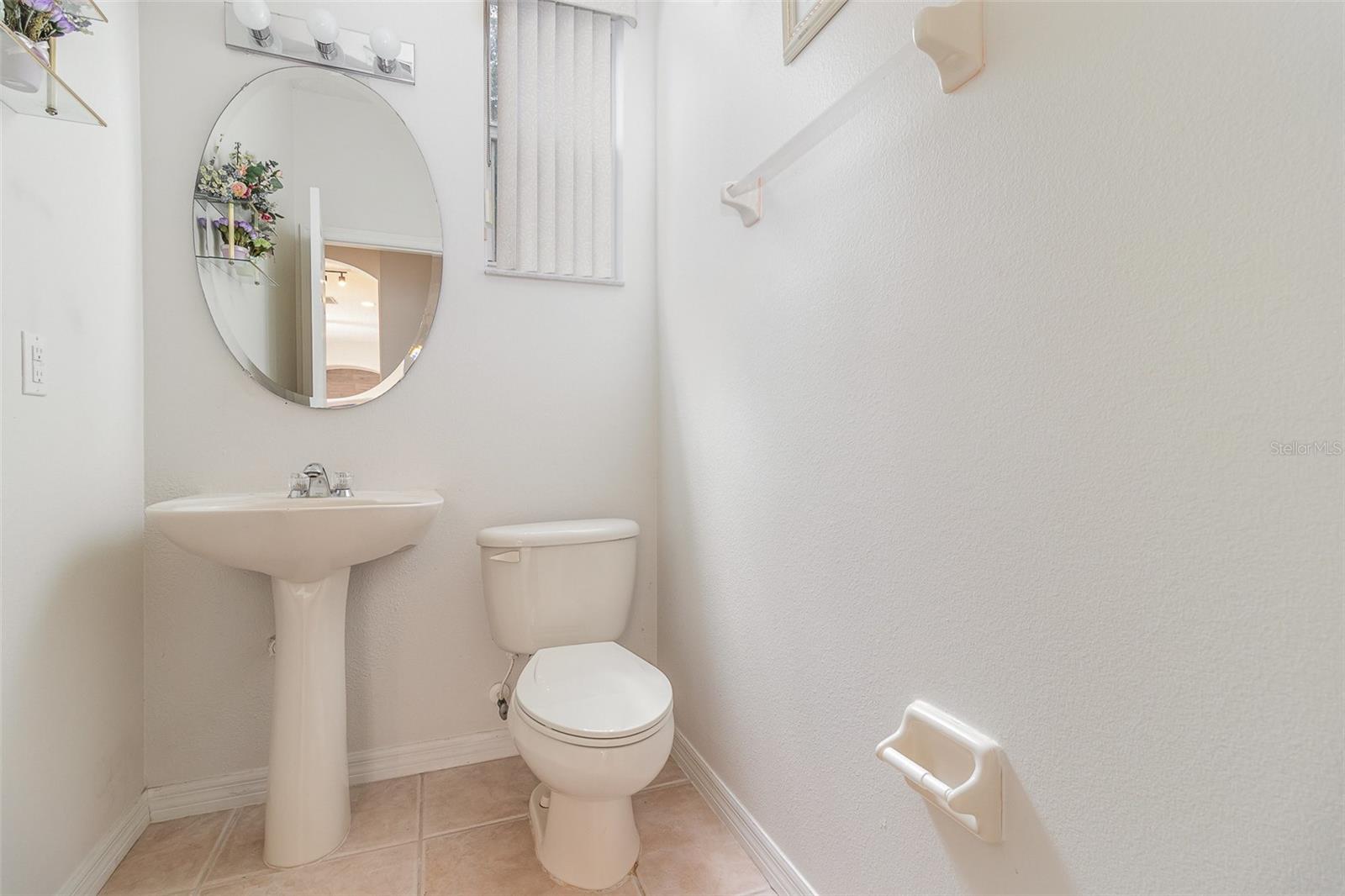 Image 18 of 42 For 239 Beacon Pointe Drive