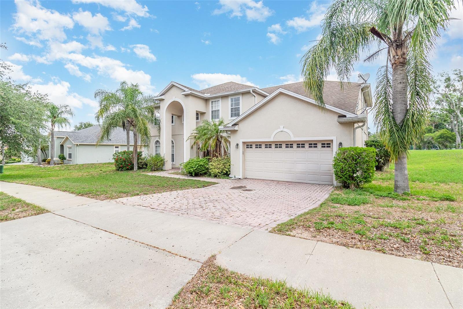 Image 2 of 42 For 239 Beacon Pointe Drive