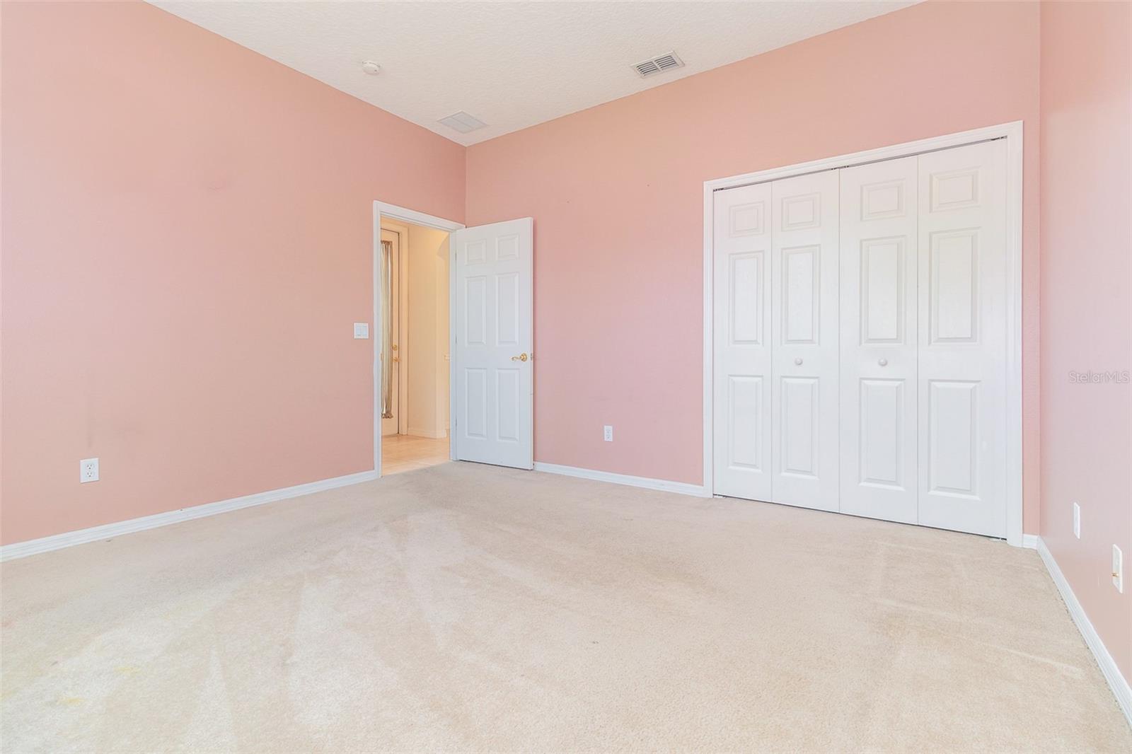 Image 33 of 42 For 239 Beacon Pointe Drive
