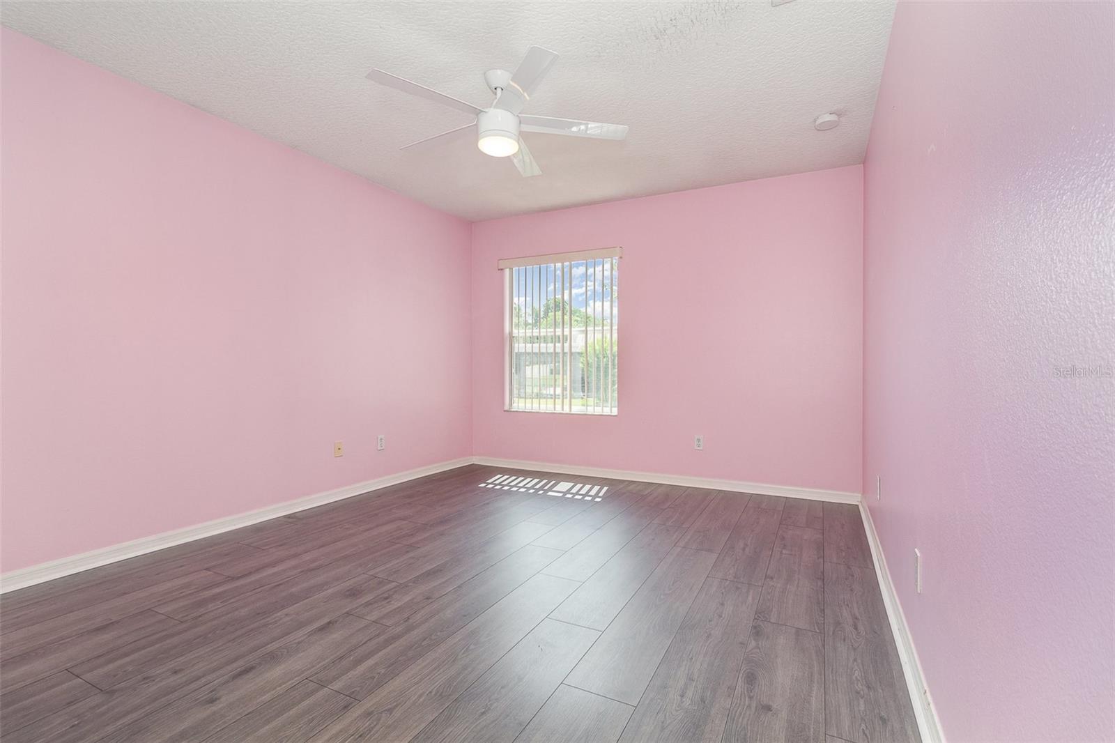 Image 34 of 42 For 239 Beacon Pointe Drive