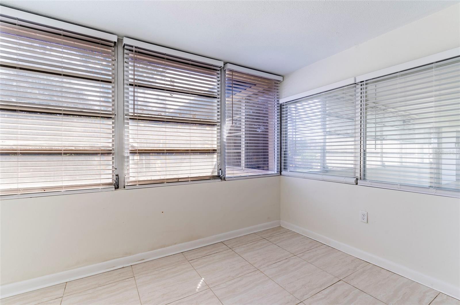 Image 17 of 34 For 6100 12th Street S 219