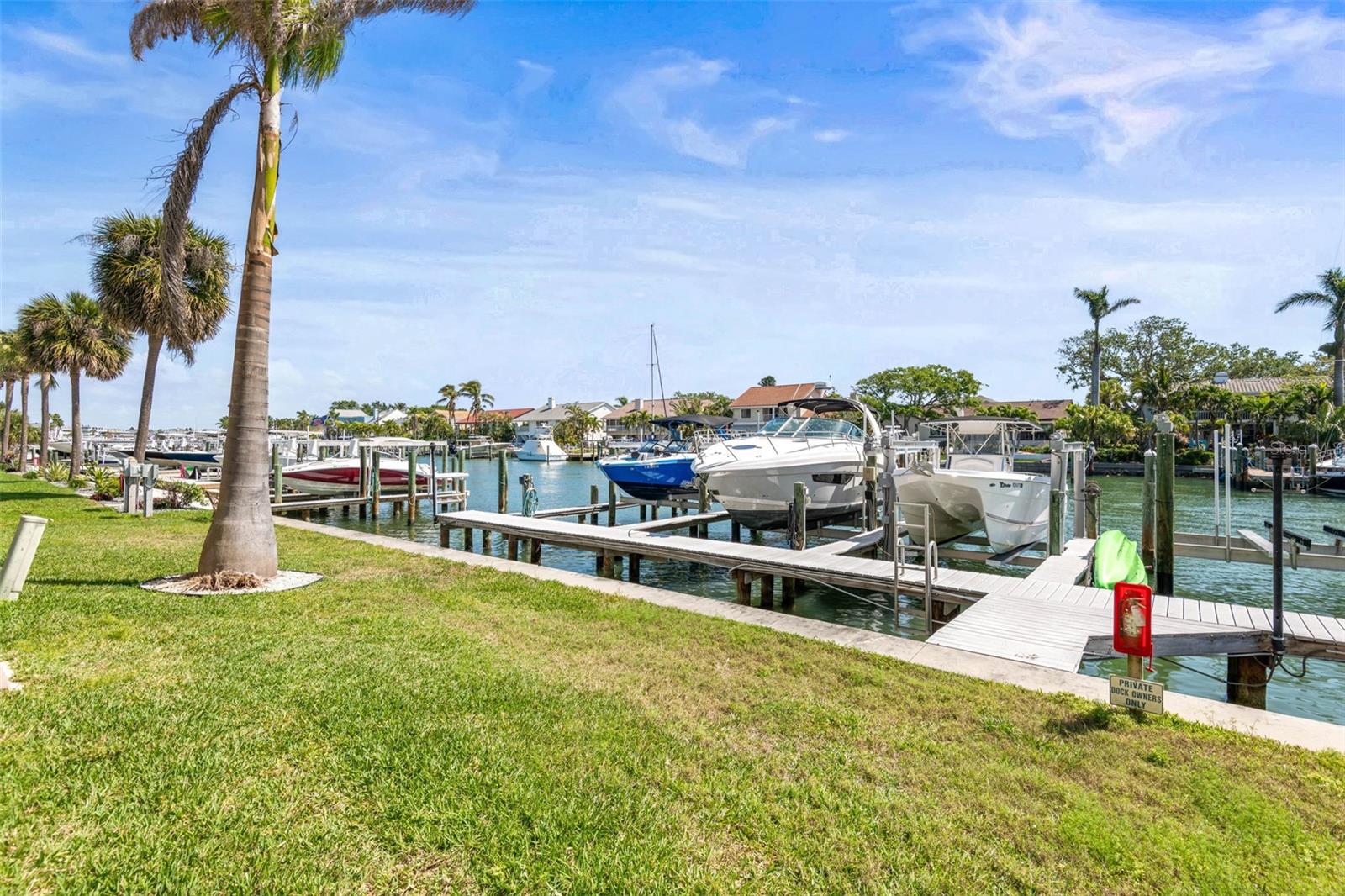 Image 2 of 36 For 1109 Pinellas Bayway S 102