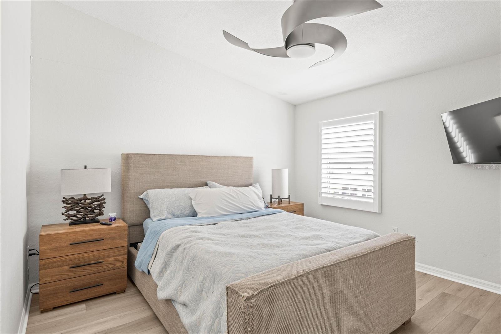 Image 23 of 36 For 1109 Pinellas Bayway S 102