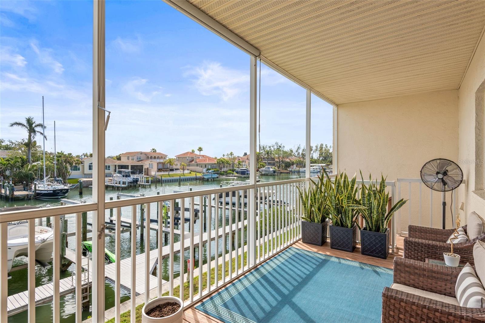 Image 27 of 36 For 1109 Pinellas Bayway S 102