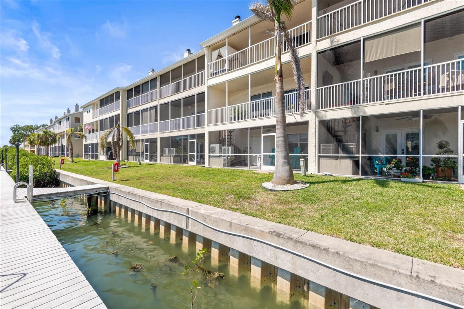 Image 35 of 36 For 1109 Pinellas Bayway S 102