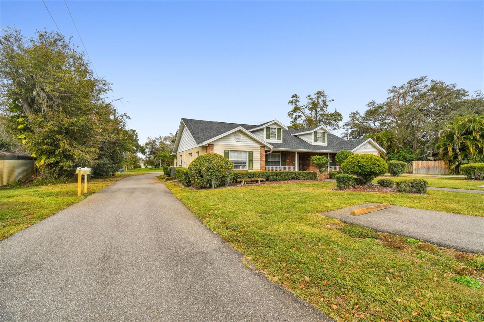 Image 10 of 26 For 10510 Gibsonton Drive