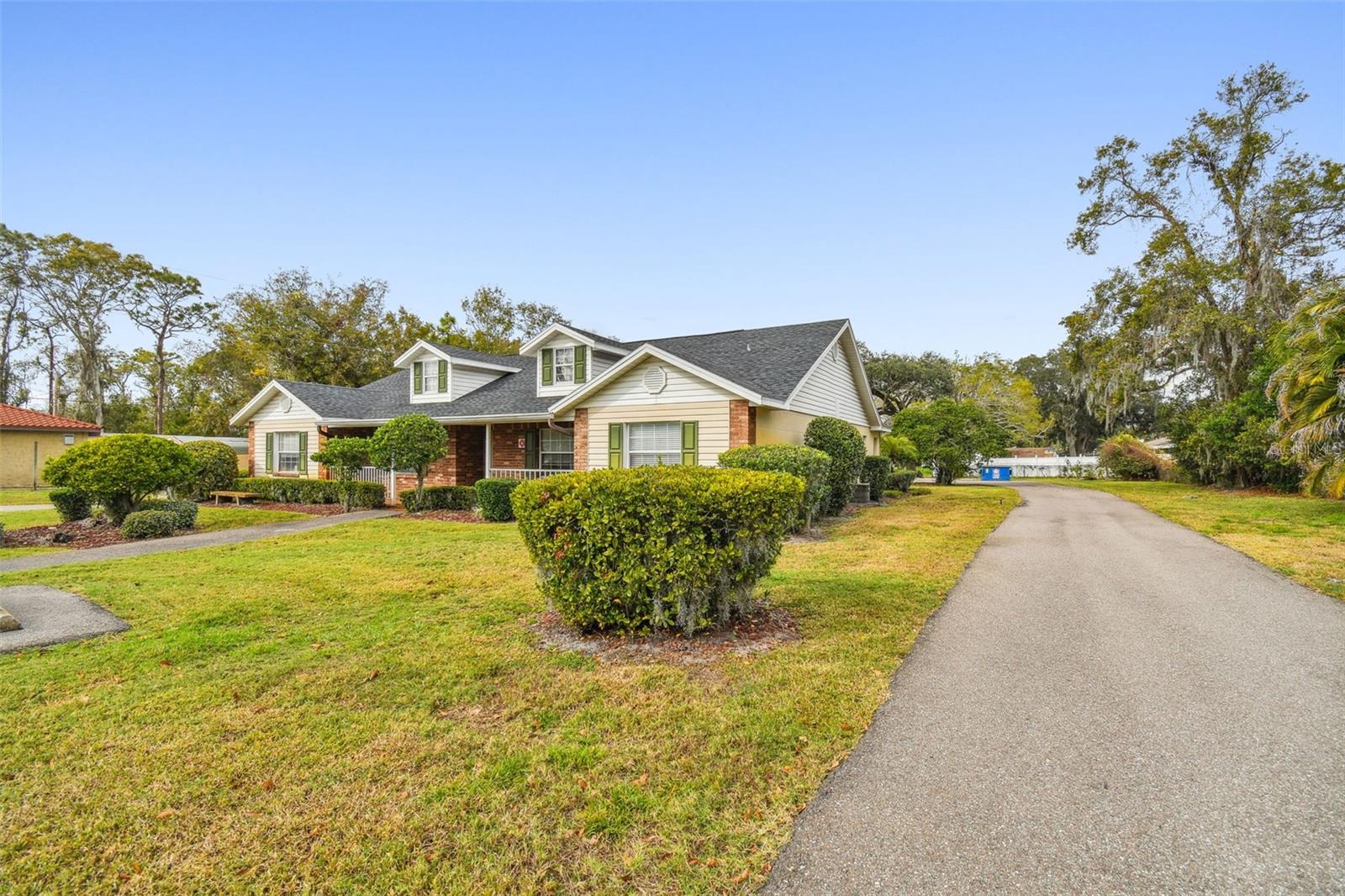 Image 11 of 26 For 10510 Gibsonton Drive
