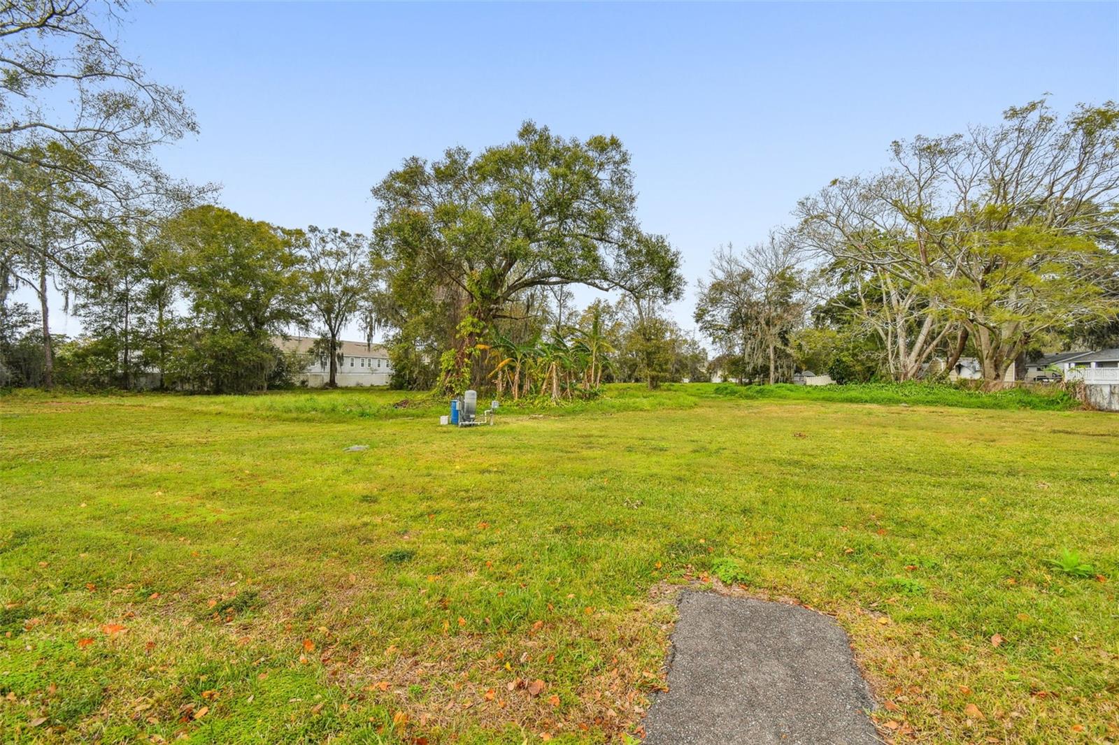 Image 14 of 26 For 10510 Gibsonton Drive