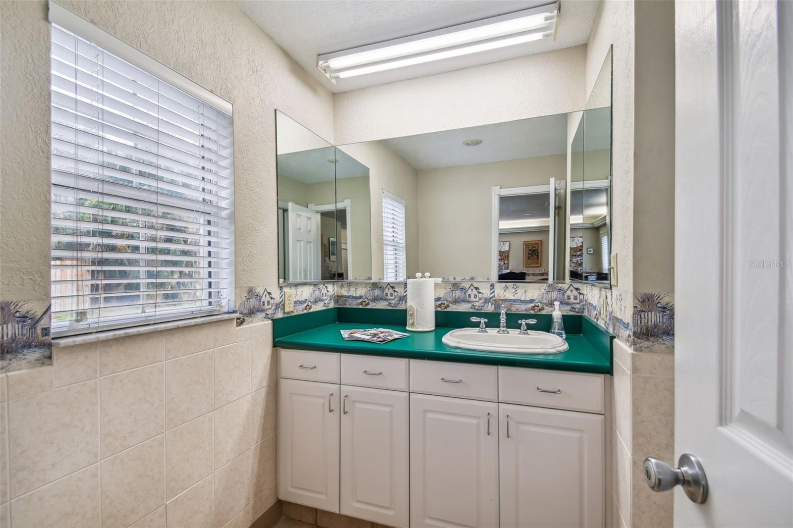 Image 21 of 26 For 10510 Gibsonton Drive