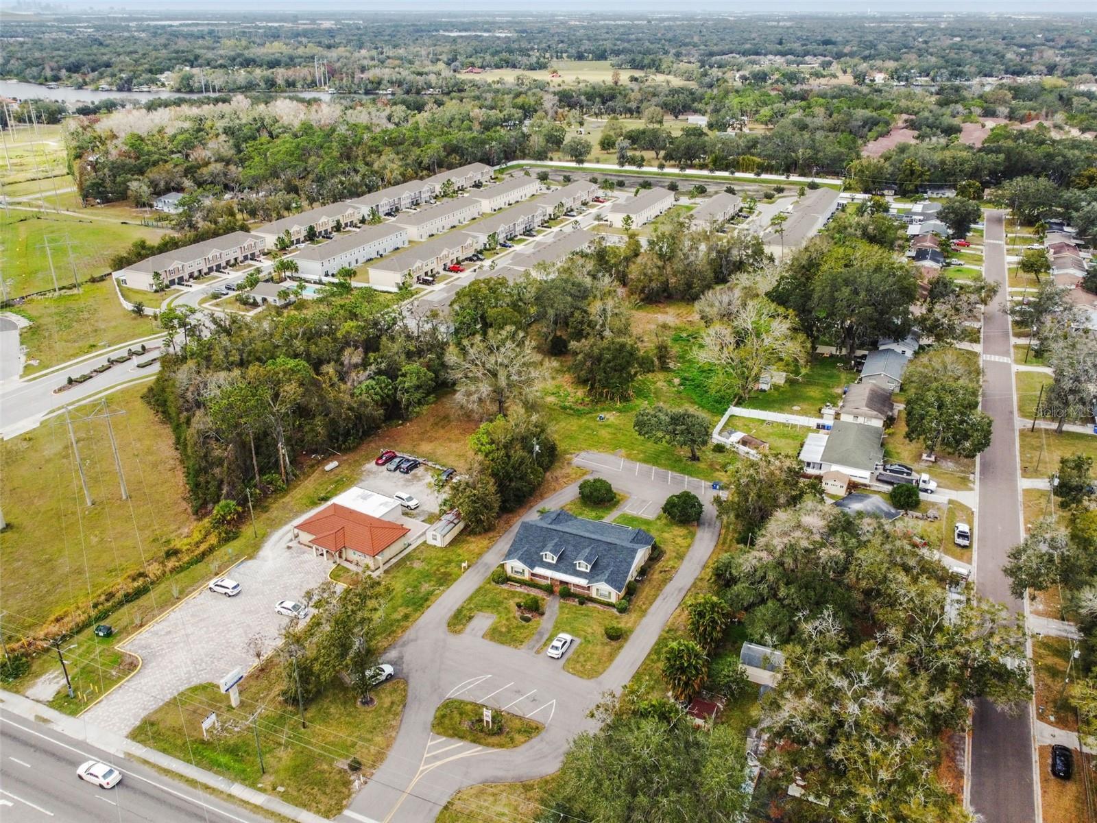 Image 5 of 26 For 10510 Gibsonton Drive