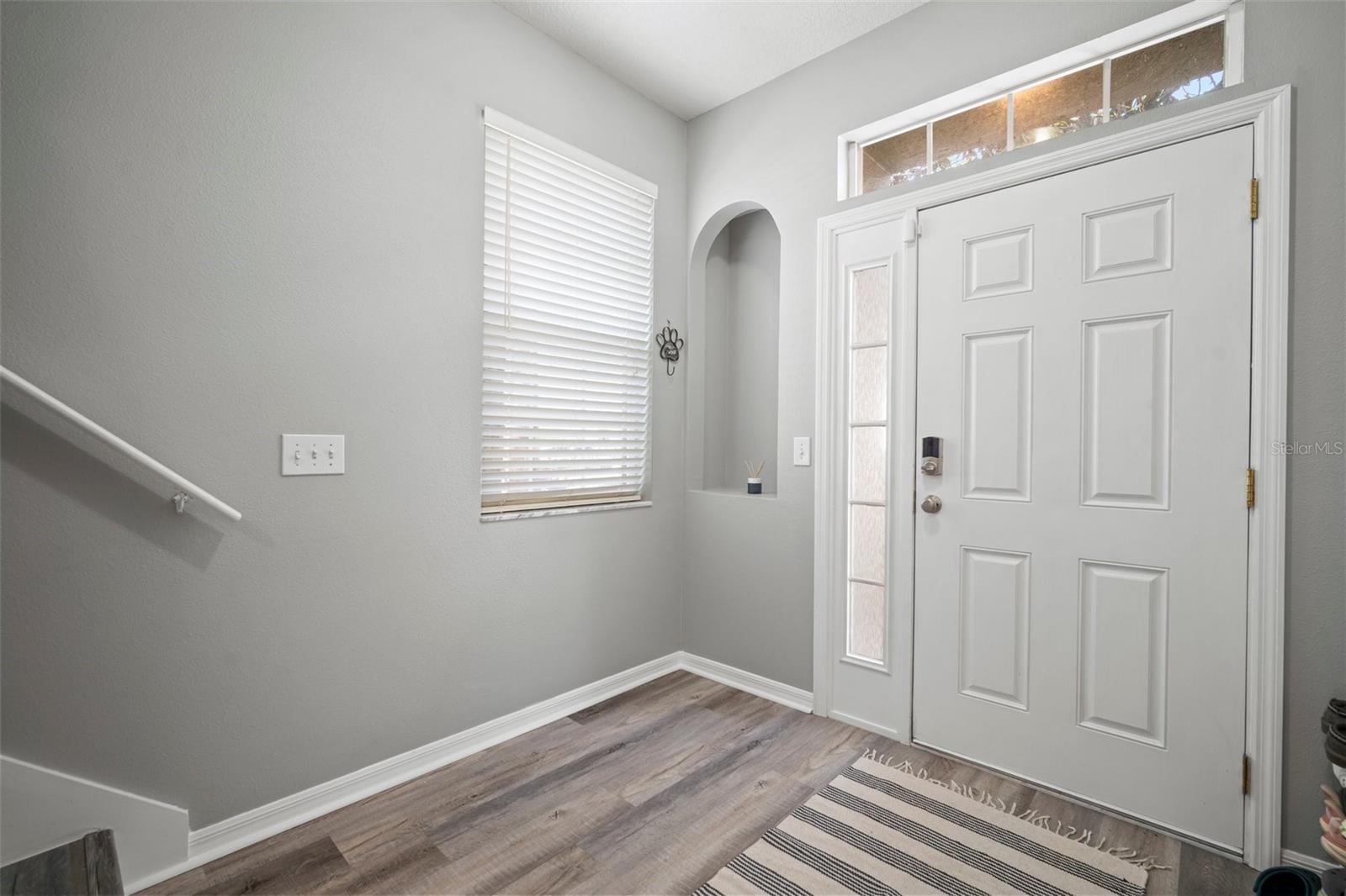 Image 3 of 39 For 3056 Pointeview Drive