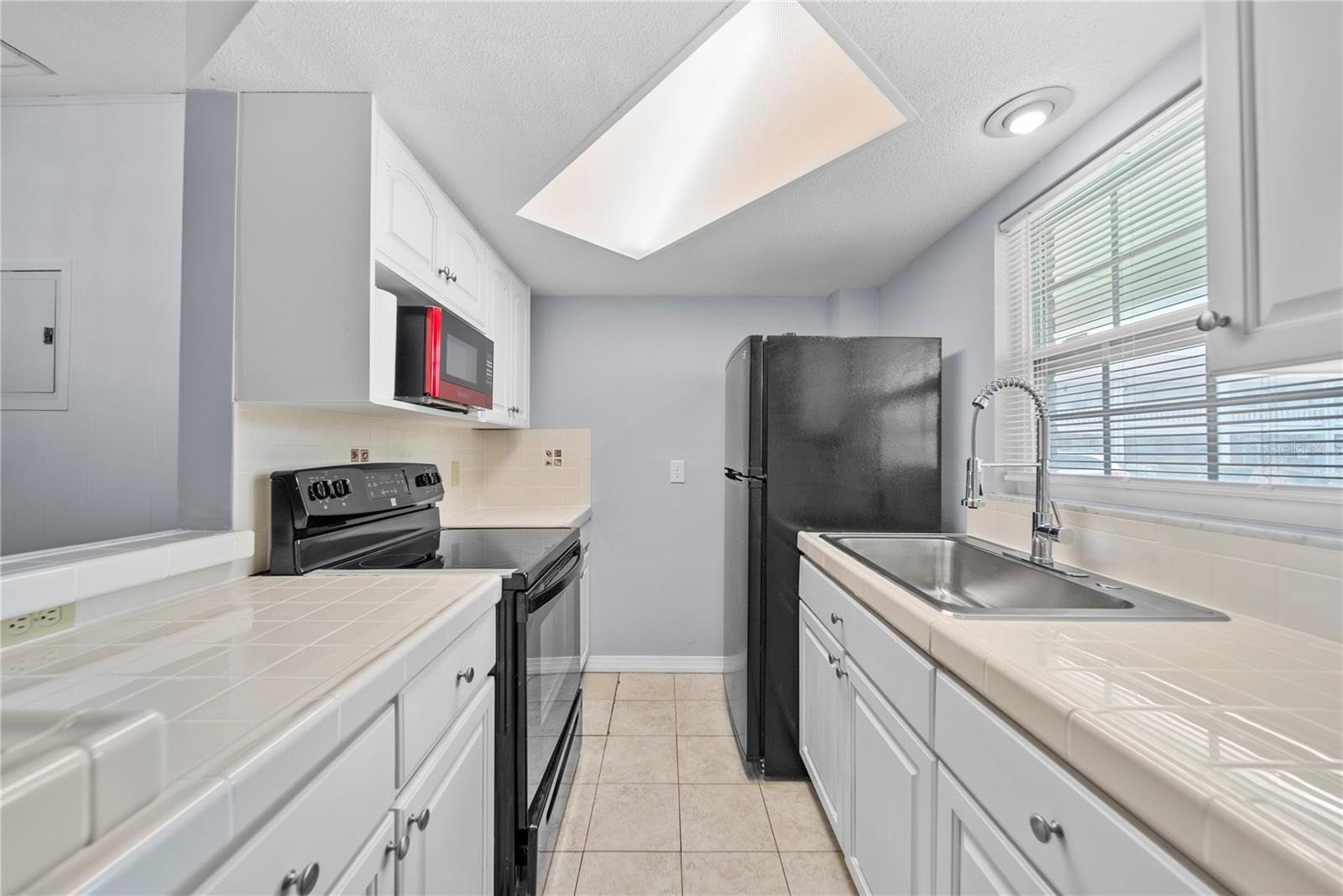 Image 6 of 20 For 4747 Azalea Drive 115