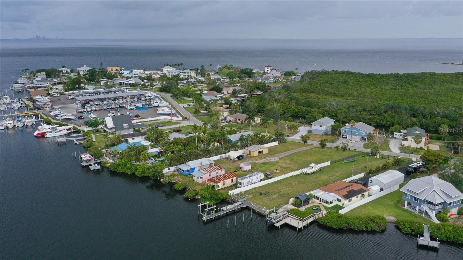 Image 8 of 24 For 3312 Shell Point Road
