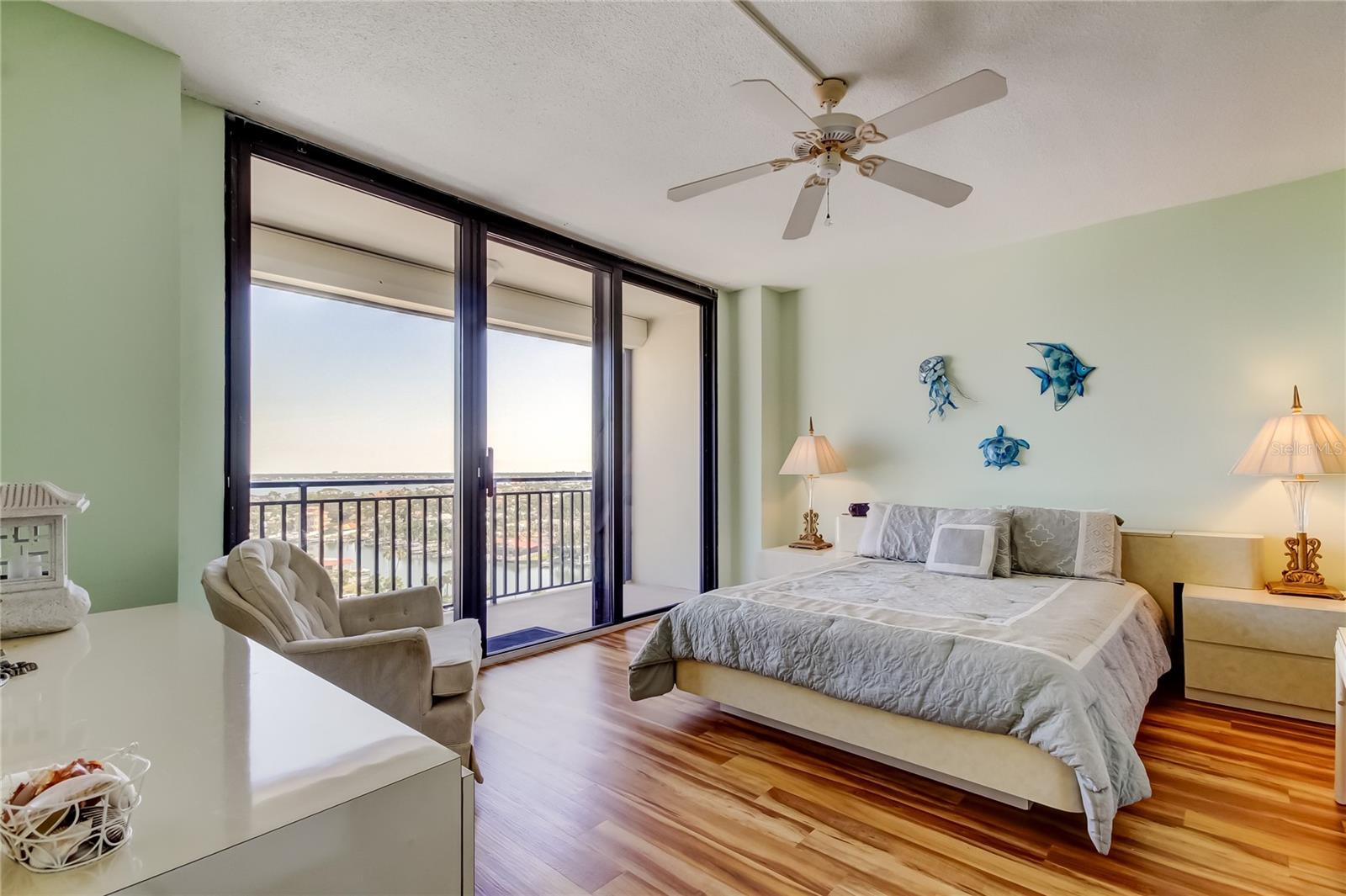 Image 19 of 38 For 3820 Gulf Boulevard 1107