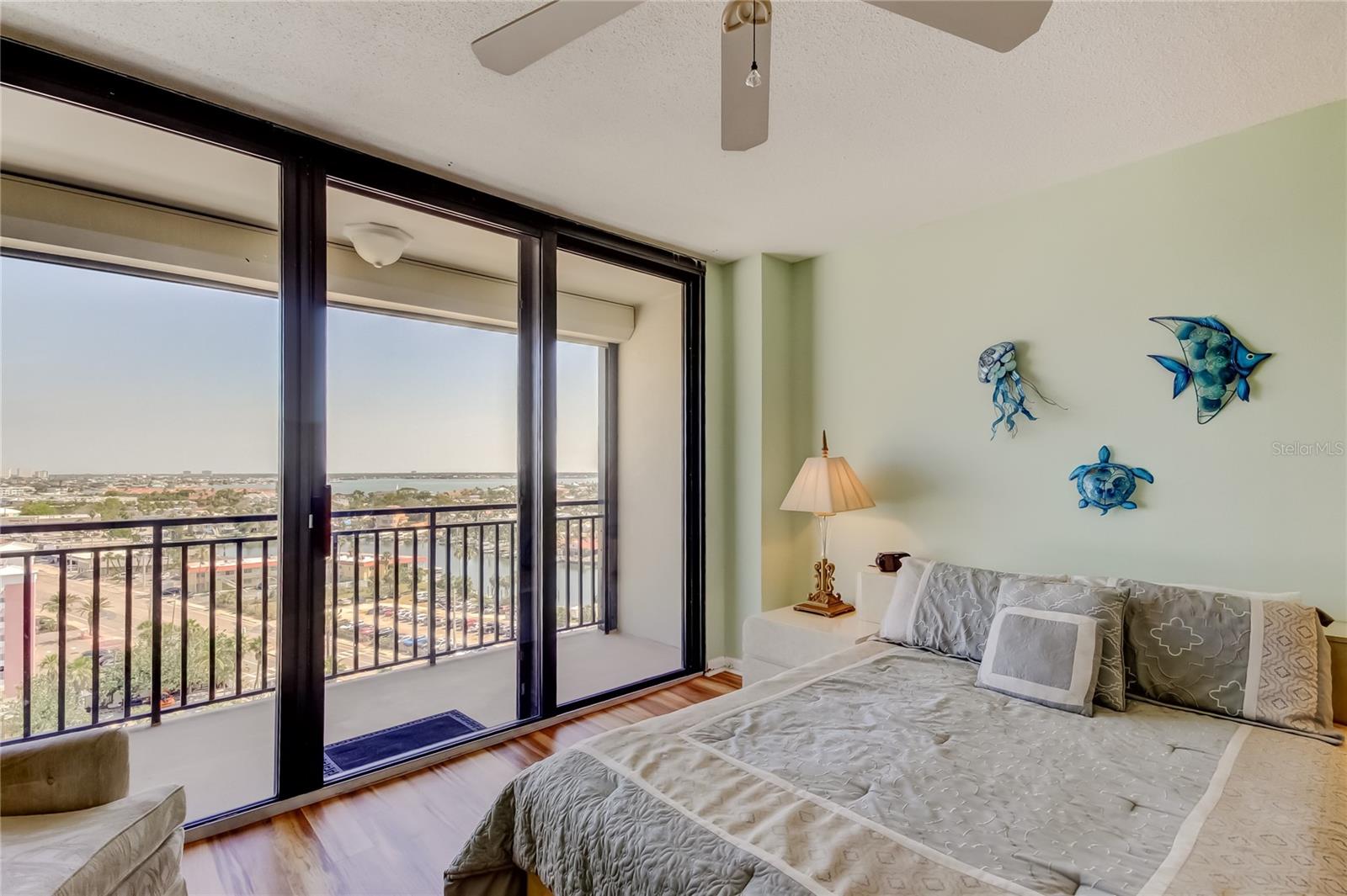 Image 23 of 38 For 3820 Gulf Boulevard 1107