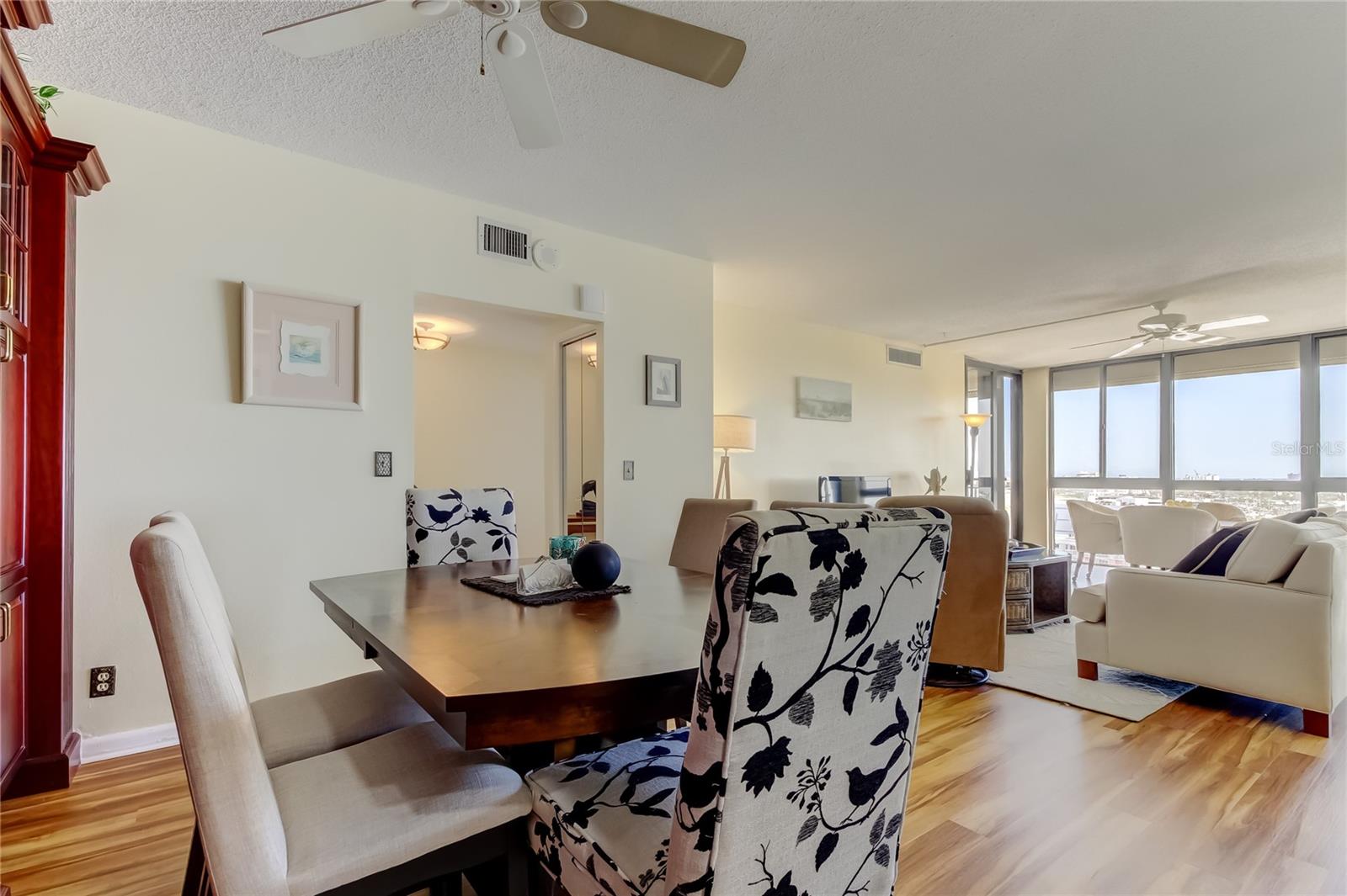 Image 7 of 38 For 3820 Gulf Boulevard 1107