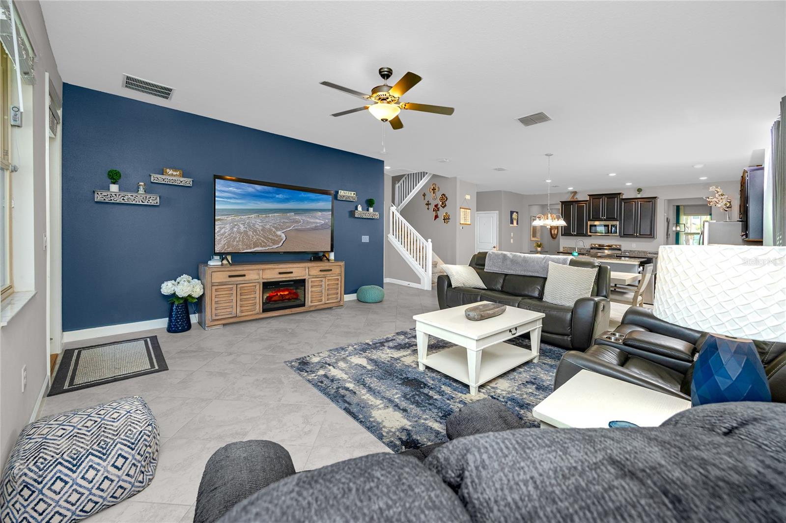 Listing photo id 7 for 11320 Chilly Water Court
