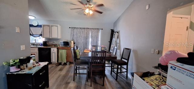 Listing photo id 22 for 1160 Geneva Place