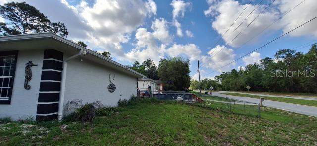 Listing photo id 2 for 1160 Geneva Place