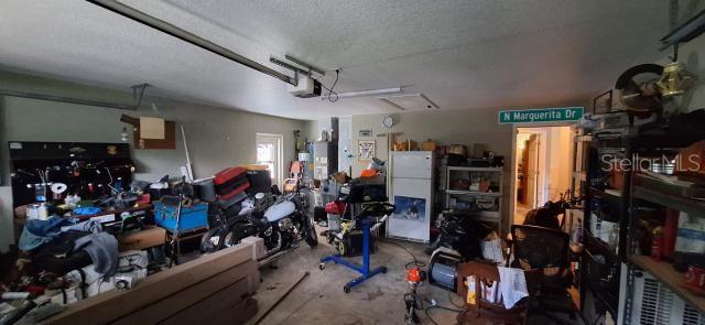 Listing photo id 38 for 1160 Geneva Place