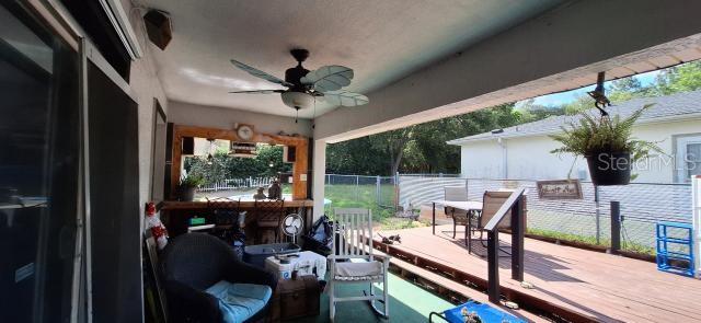 Listing photo id 44 for 1160 Geneva Place