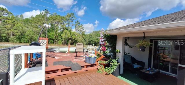 Listing photo id 46 for 1160 Geneva Place