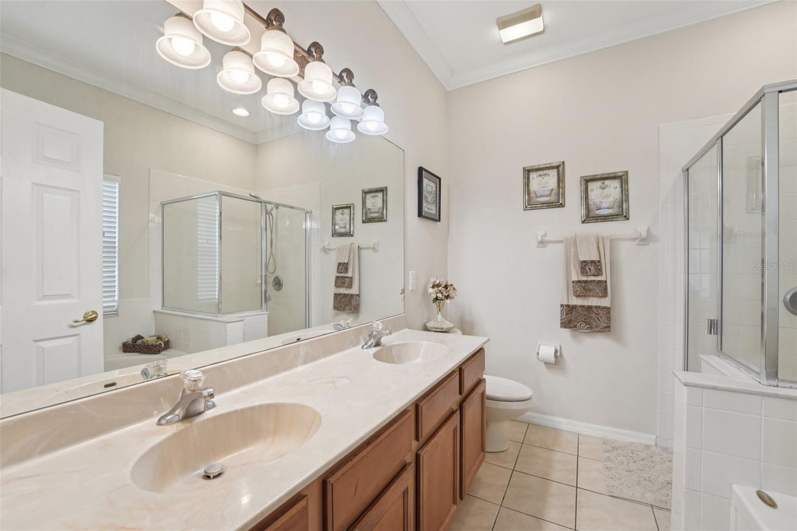 Image 17 of 25 For 10263 Devonshire Lake Drive